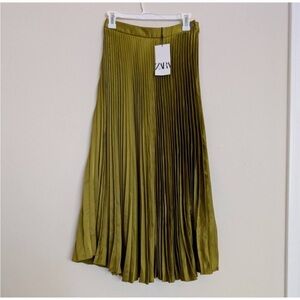 Zara Olive Green Pleated Midi Skirt